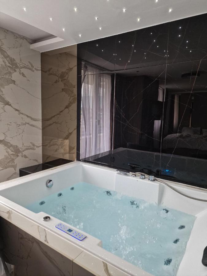 Petkov5Ki.Luxuryapartments Skopje Bagian luar foto